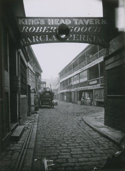 Kings Head, Southwark od English Photographer
