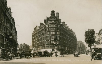 Knightsbridge a Brompton Road, SW, Londýn od English Photographer