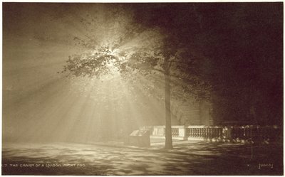 Noční mlha v Londýně (čb fotografie) od English Photographer
