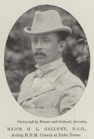 Major HL Gallwey, DSO, úřadující konzul HBM v Duke Town od English Photographer