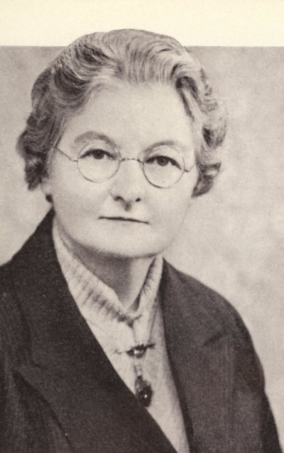 Margaret Bondfield, labouristická poslankyně a první ministryně kabinetu v britské vládě (černobílá fotografie) od English Photographer