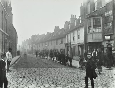 Mill Lane: z Deptford Broadway, Londýn, 1895 od English Photographer