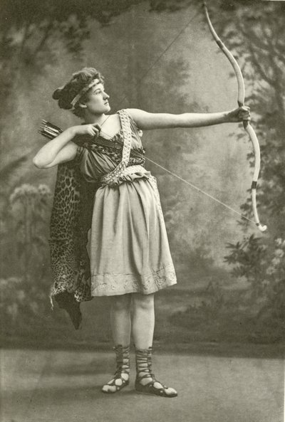 Slečna Marion Gray jako Hippolyta (hlubotisk) od English Photographer