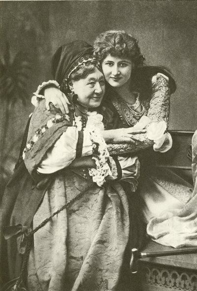 Slečna Mary Anderson a paní Stirling jako Juliet a sestra (hlubotisk) od English Photographer