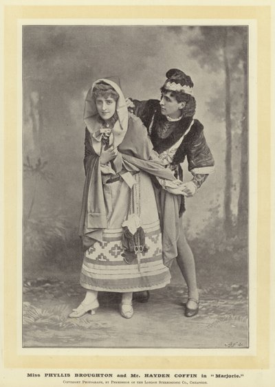 Slečna Phyllis Broughton a pan Hayden Coffin v Marjorie od English Photographer