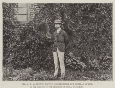 Pan HH Johnston, britský komisař pro střední Afriku, v Gardens of the Residence v Zomba, Nyasaland od English Photographer