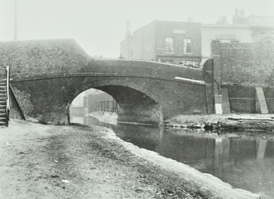 Starý vítězný most, 1895 od English Photographer