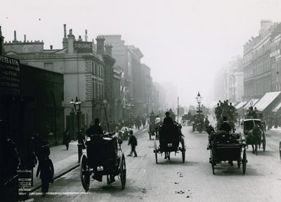 Oxford Street, Londýn; při pohledu na západ od English Photographer