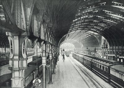 Stanice Paddington, celkový pohled na nástupiště (černobílá fotografie) od English Photographer