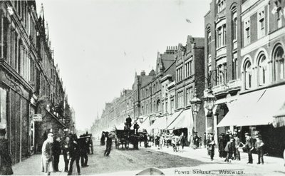 Powis Street, Woolwich: celkový pohled, 1890 od English Photographer