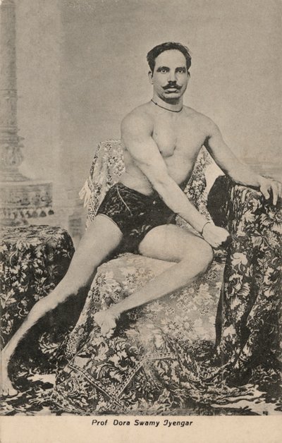 Profesorka Dora Swamy Iyengar (černobílá fotografie) od English Photographer