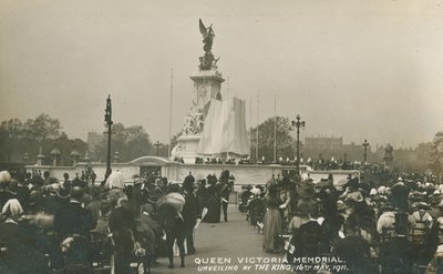 Památník královny Viktorie, odhalení králem, 16. května 1911 od English Photographer
