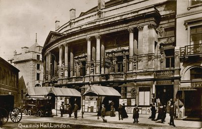 Queens Hall, Langham Place, Londýn, květen 1902 od English Photographer