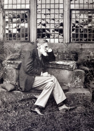 Robert Bridges, anglický básník (černobílá fotografie) od English Photographer