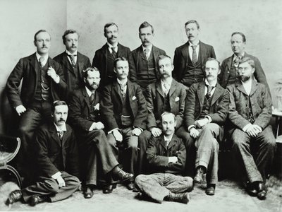 Rosendale Road School: skupina učitelů, 1897 od English Photographer