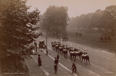 Rotten Row, Hyde Park, Londýn od English Photographer
