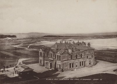 Royal and Ancient Golf Club House and Links, St Andrews od English Photographer