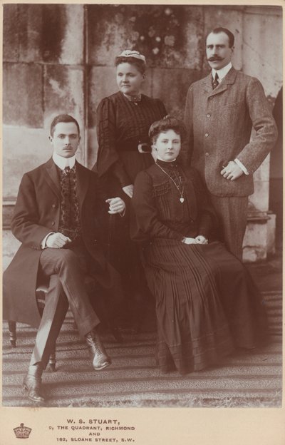 Královská skupina s Victorií, princeznou Royal od English Photographer