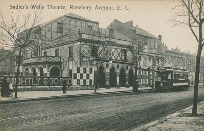 Sadlers Wells Theatre, Rosebery Avenue, Londýn od English Photographer