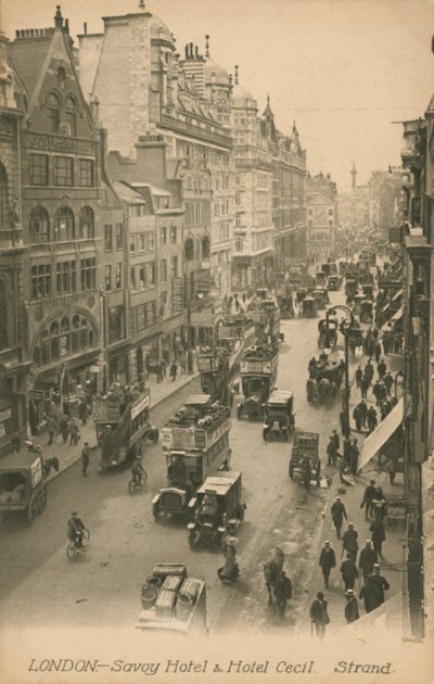 Savoy Hotel a Hotel Cecil, Strand, Londýn od English Photographer
