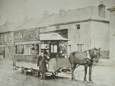 Jednokoňový vůz Croydon Tramways Company na konečné stanici Red Deer, 1885 od English Photographer
