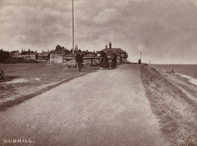 Southwold: Gunhill (černobílá fotografie) od English Photographer