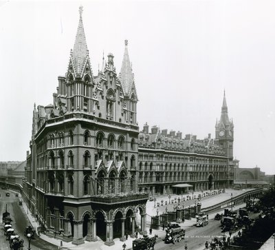 nádraží St Pancras; fotografie z dubna 1899 od English Photographer