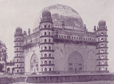 Hrob sultána Muhammada, Bijapur od English Photographer