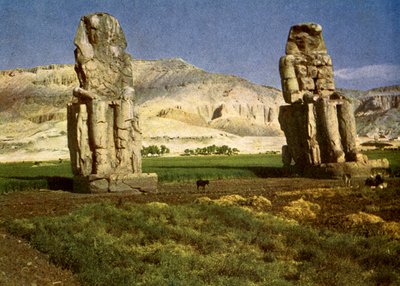 Memnonovy kolosy poblíž Théb, Egypt. od English Photographer