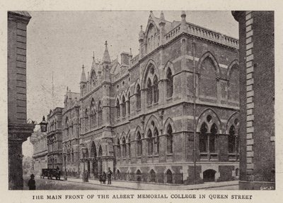 Hlavní fronta Albert Memorial College v Queen Street od English Photographer