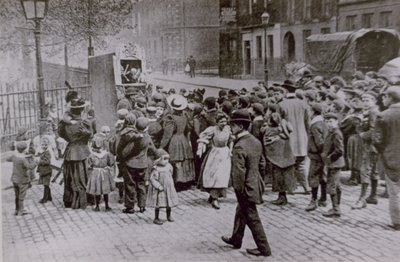 The Punch und Judy Show od English Photographer