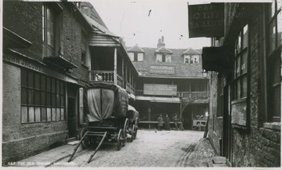 The Tabard Inn, Southwark od English Photographer