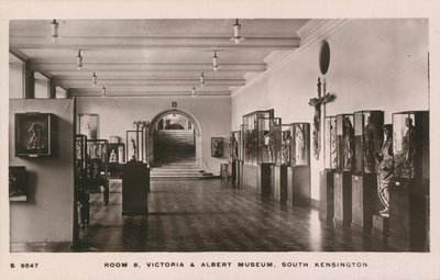 Victoria and Albert Museum, South Kensington, Londýn od English Photographer