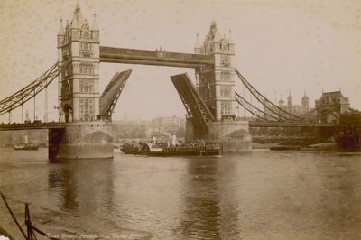 Tower Bridge, Londýn od English Photographer