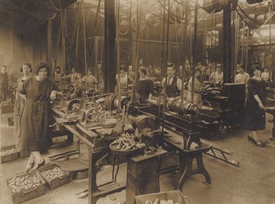 Neidentifikované anglické strojírenské závody, počátek 20. století (čb fotografie) od English Photographer