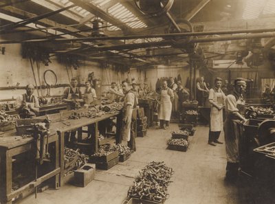 Neidentifikované anglické strojírenské závody, počátek 20. století (čb fotografie) od English Photographer