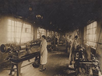 Neidentifikované anglické strojírenské závody, počátek 20. století (čb fotografie) od English Photographer