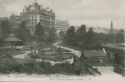 Victoria Embankment Gardens, ukazující Hotel Cecil a Cleopatras Needle, Londýn od English Photographer