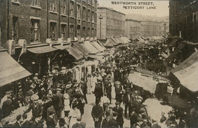 Wentworth Street, Petticoat Lane, Londýn od English Photographer