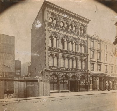 William Whiteley, dům a realitní agenti, dražitelé a odhadci, Westbourne Grove, Londýn od English Photographer