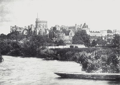 Hrad Windsor z Temže (černobílá fotografie) od English Photographer