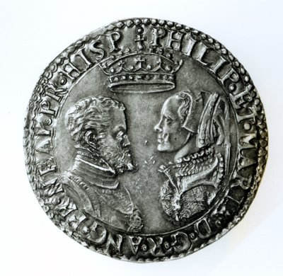 Pamětní šilink na sňatek Filipa II. Španělského (1527-98) a Marie I. Anglie (1516-58) 1554 (stříbro) od English School