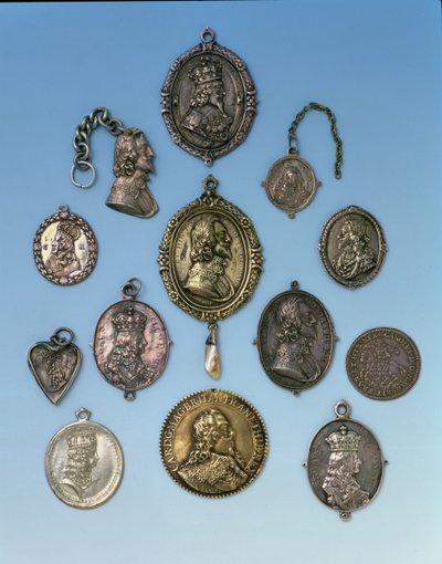 Odznaky z anglické občanské války pro stoupence Karla I. (1625-49) (kov) od English School