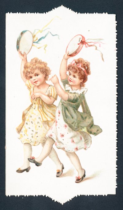 Mädchen tanzen mit Tamburinen von English School