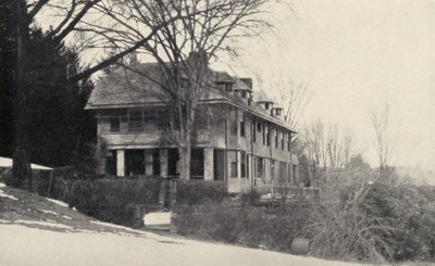 Naulakha Brattleboro, Vermont, U.S.A., americký domov Rudyarda Kiplingsa, z Něco ze sebe, Rudyard Kipling, publikoval v roce 1937 od English School