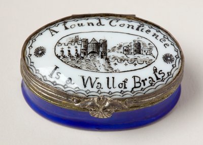 Oválný patch box s bílým porcelánovým víkem (smaltovaný) od English School