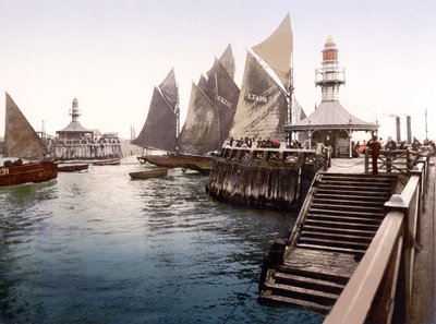 Pier Head II, Lowestoft (ručně kolorovaná fotografie) od English School