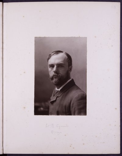 Portrét WR Symondse, asi 1900 (čb fotografie) od English School