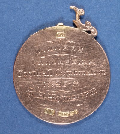 Rub medaile fotbalového klubu Preston North End, 1897-98 (kov) (viz také 315000) od English School