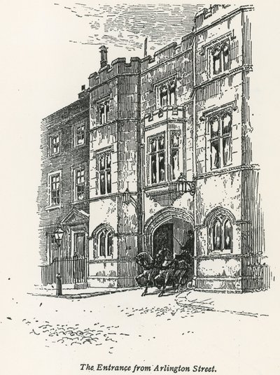 Sir John Penders House, vchod z Arlington Street, Londýn od English School